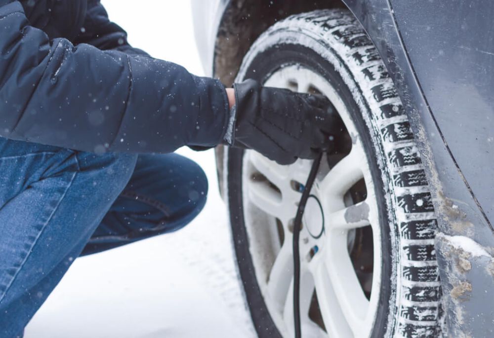 Tires Need More Air in Winter: 5 Steps to Checking Your Tire Pressure - Featured Image
