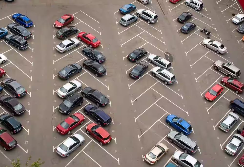 Be More Careful in Parking Lots During the Holiday Season - Featured Image