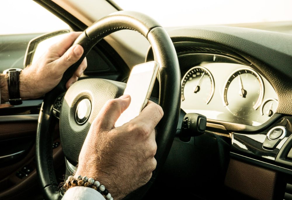 What You Need to Know About Indiana’s Hands-Free Driving Law - Featured Image