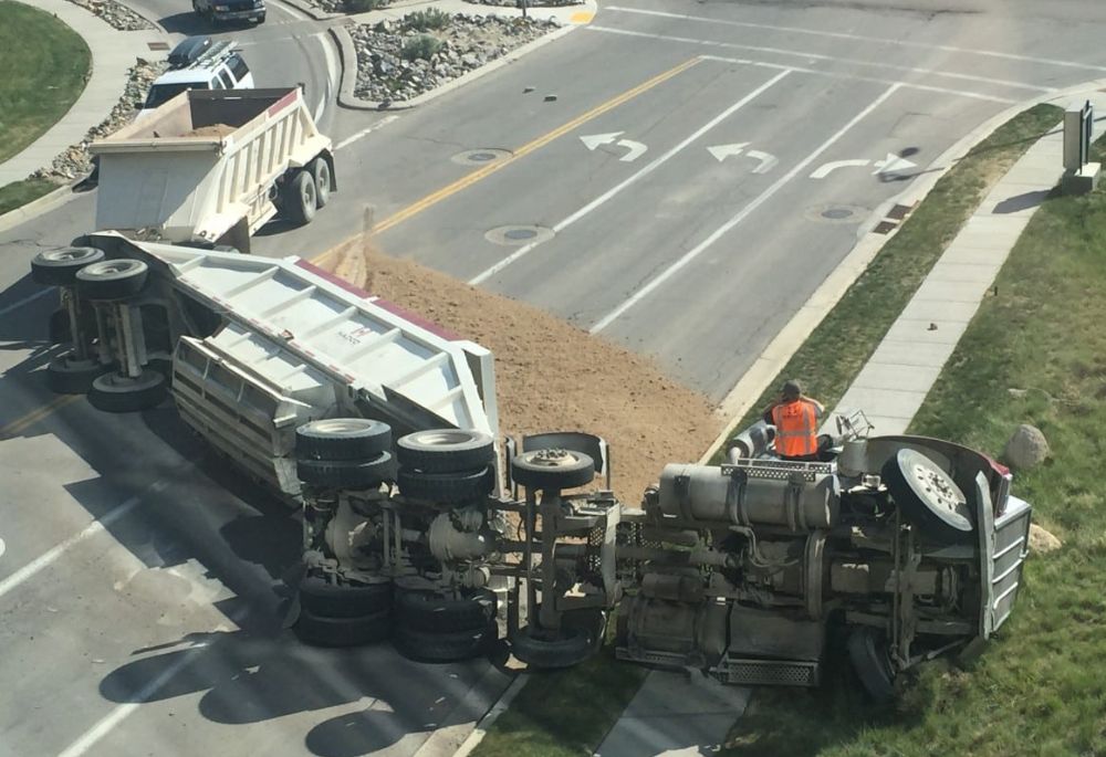 How Often Do Semi-Trucks Flip?