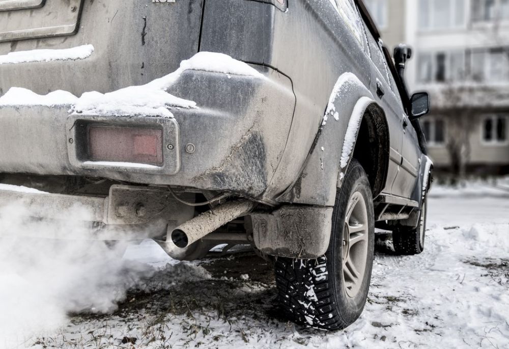 Should You Warm Up Your Car Before Driving in Winter? - Featured Image