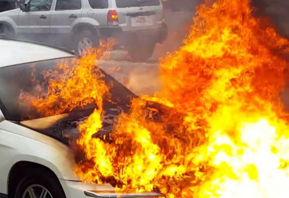 Vehicle Fire Warning Signs: Life-Saving Tips for Drivers