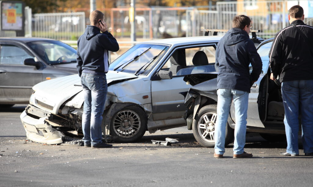 Can I Leave the Scene of an Accident if There Are No Injuries? - Featured Image