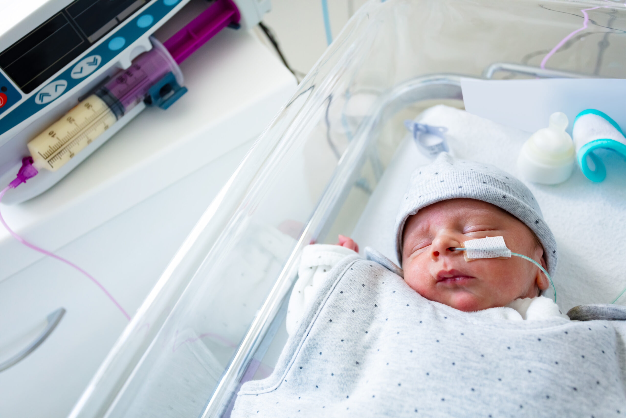 What Are the Early Signs of Brain Damage in a Baby?